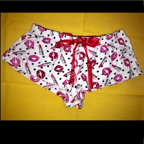 Other - 💛2/$15 or 4/$20 YELLOW BACKGROUND SALE!💛